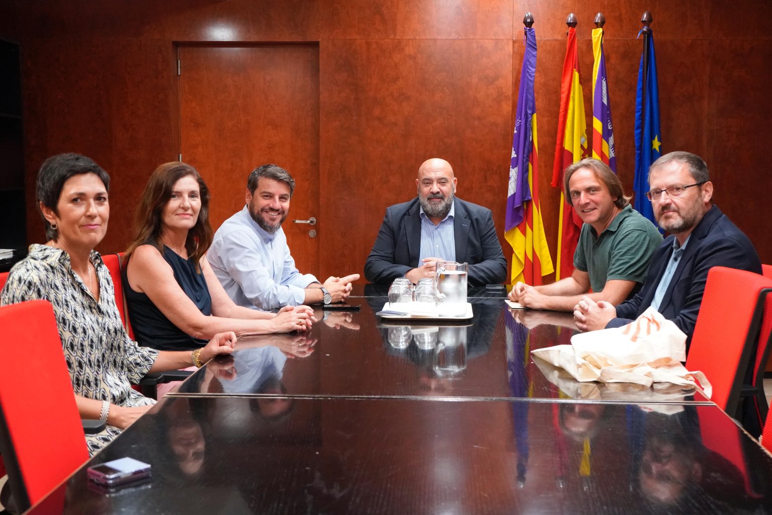 Primera reunió entre lOCB i el batle de Palma Jaime Martínez i el