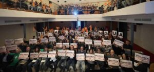 Amb el lema de Sí a la llengua, l’OCB omple el teatre Sa Societat de Calvià i posa en marxa una campanya que pretén refermar el compromís de l’entitat en la defensa de la llengua catalana.