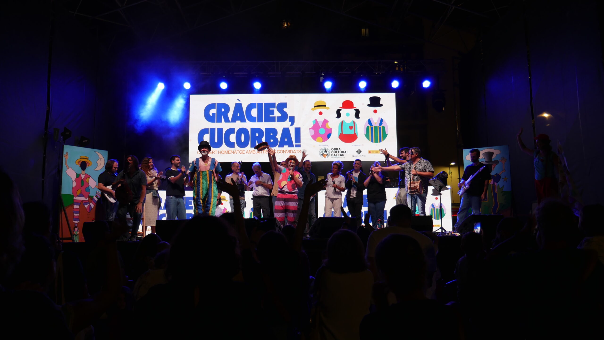 L’OCB ret homenatge a Cucorba en un concert multitudinari a Inca per celebrar cinc dècades de trajectòria