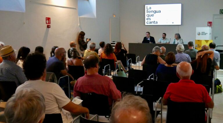 L’OCB inaugura les jornades «La llengua que es canta» sobre música i normalització lingüística